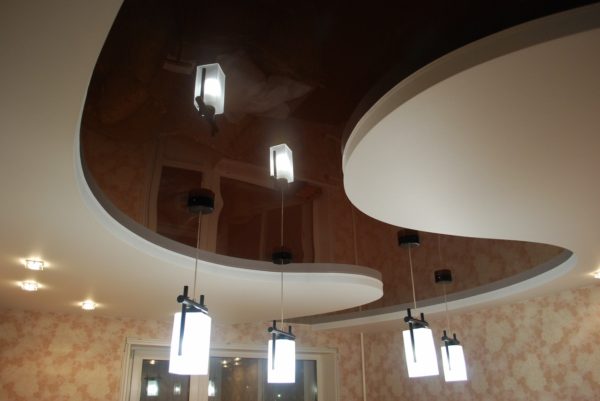 многоуровневые натяжные потолки с подсветкой