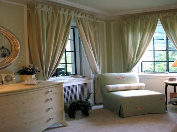 шторы для спальни в зеленом цвете