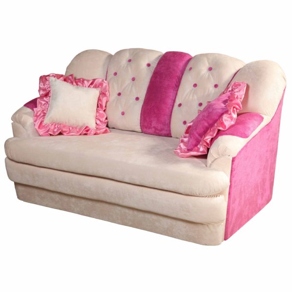 кресло-кровать с подушками для девочки