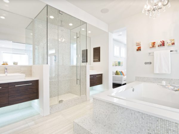 белый интерьер ванной комнаты