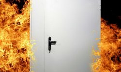 Чем отличаются противопожарные металлические двери