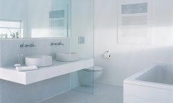 Белая ванная комната — потрясающий эффект чистоты