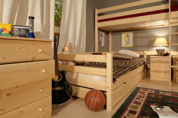деревянная спальня-чердак