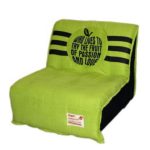 зеленое кресло кровать с яблоком