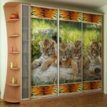 шкаф-купе с тиграми