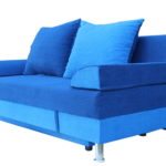 ярко-синий диван