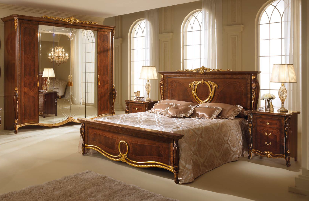 Светлая мебель для спальни классика
