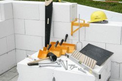 Инструменты для строительства стены