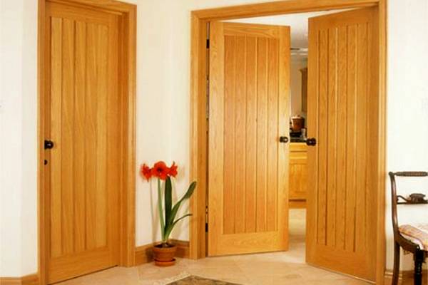 Стоит ли покупать деревянные двери